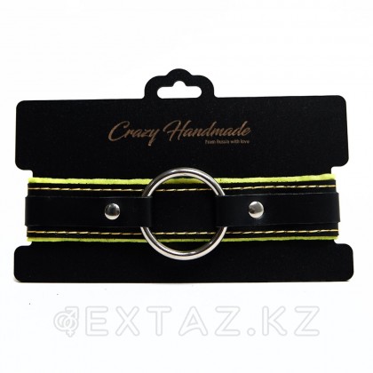 Ошейник с мягкой желтой подкладкой Crazy Handmade от sex shop Extaz