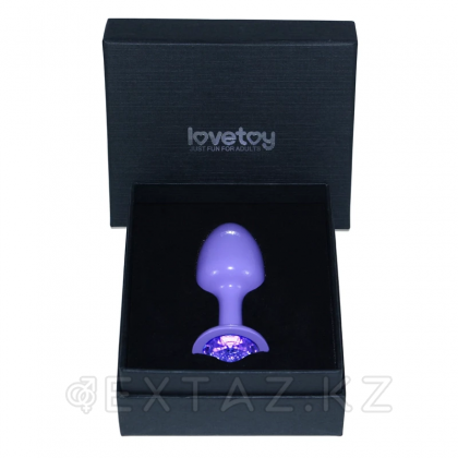 Фиолетовая анальная пробка с голубым кристаллом от sex shop Extaz фото 3