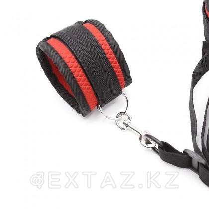 Фетиш набор красный из 4 предметов ( наручники, маска, оковы для ног, пояс для бондажа) от sex shop Extaz фото 4