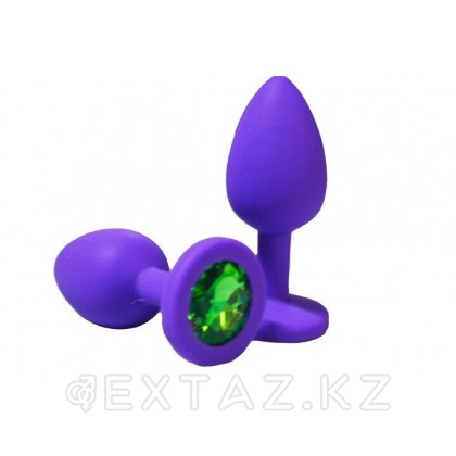 Анальная пробка из фиолетового силикона с зелёным кристаллом (размер S) от sex shop Extaz фото 4