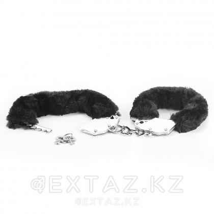 Наручники с мехом черные - FETISH PLEASURE от sex shop Extaz