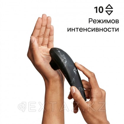 Бесконтактный клиторальный стимулятор Womanizer Marilyn Monroe Black Marble от sex shop Extaz фото 5