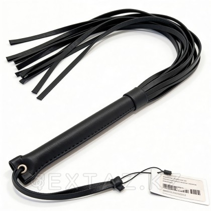 Флоггер из искусственной кожи с черной рукоятью от sex shop Extaz фото 2