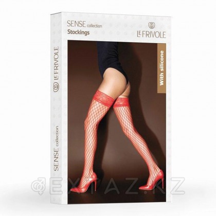 Чулки в крупную сетку с кружевной резинкой на силиконе Sense, S/M, красные от sex shop Extaz фото 2
