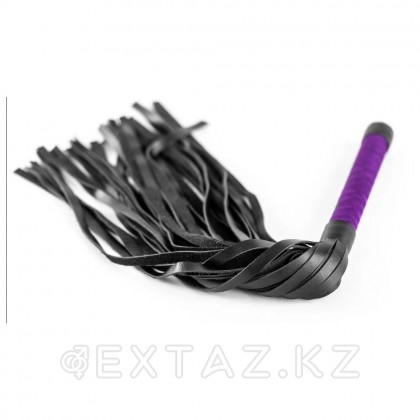 Плеть из натуральной кожи с атласной ручкой фиолетовая Romantic Arsenal от sex shop Extaz фото 4