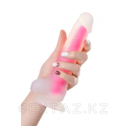 Фаллоимитатор Beyond by Toyfa Tony Glow  (20 см, розовый, светится в темноте) от sex shop Extaz фото 2