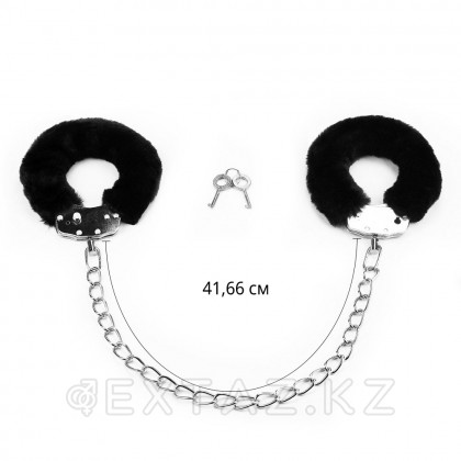 Оковы для ног с мехом FETISH PLEASURE черные от sex shop Extaz фото 2