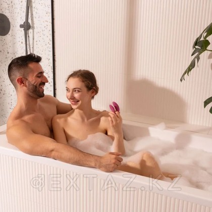 Вибратор для пар We-Vibe Sync 2 розовый (в комплекте батарейка для пульта) от sex shop Extaz фото 9