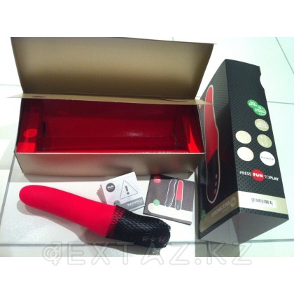 Пульсатор Stronic Еins красный + зарядное устройство 23 см от sex shop Extaz фото 2