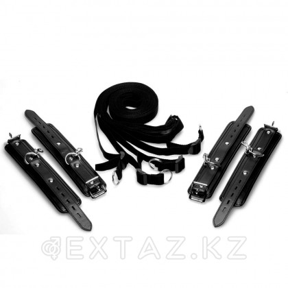 Комплект бондажных ремней с наручниками для кровати Strict Deluxe Bed Restraint Kit от sex shop Extaz