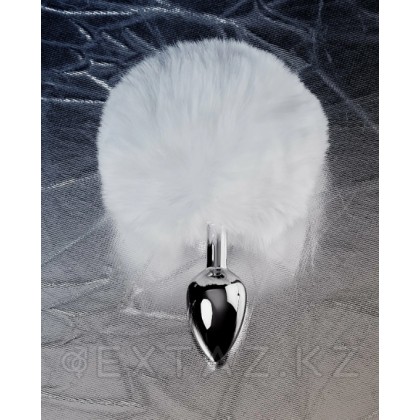 Серебряный анальный плаг с белым хвостиком от sex shop Extaz фото 3