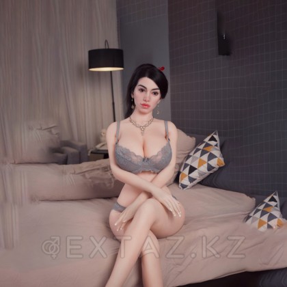 Реалистичная секс-кукла Пенелопа (170 см, 45 кг) от sex shop Extaz