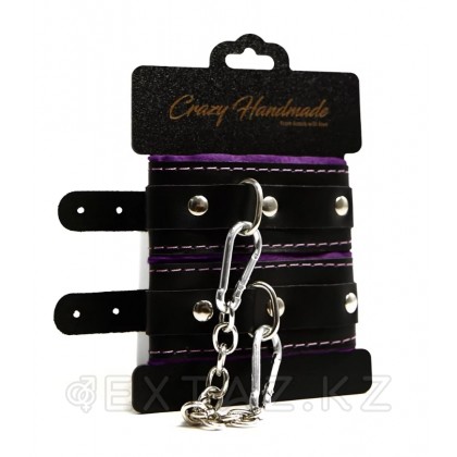 Наручники скругленные черные с мягкой фиолетовой подкладкой - extaz.kz фото 2 Наручники скругленные черные с мягкой фиолетовой подкладкой от sex shop Extaz фото 2