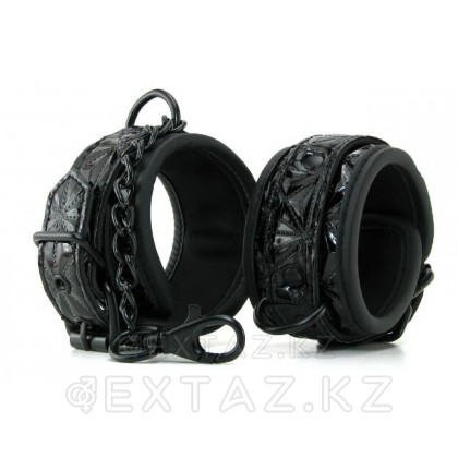 Оковы для ног на цепочке Luxury fetish черные от sex shop Extaz