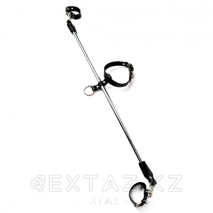 Металлическая распорка с ошейником и наручниками от sex shop Extaz
