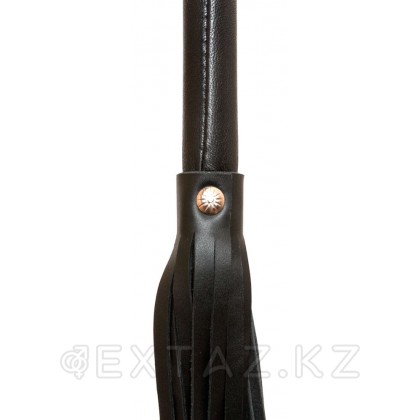 Плеть из натуральной кожи с черной ручкой от sex shop Extaz фото 2