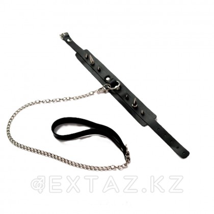 Ошейник с поводком с шипами от sex shop Extaz