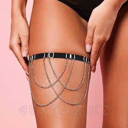 Подвязка с декоративными цепочками OS Black от sex shop Extaz фото 2
