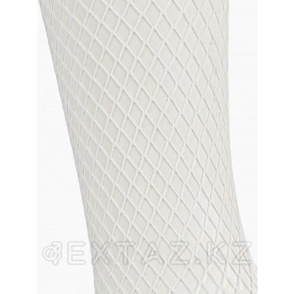 Чулки белые в мелкую сетку с кружевной резинкой на силиконе (Sense) (L/XL) от sex shop Extaz фото 2