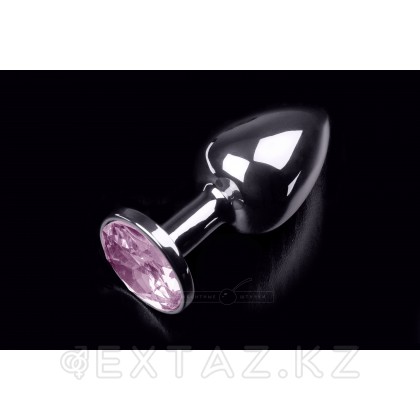 Маленькая серебристая анальная пробка с круглым кончиком и кристаллом - 7х2.5 см Сиреневый от sex shop Extaz фото 2