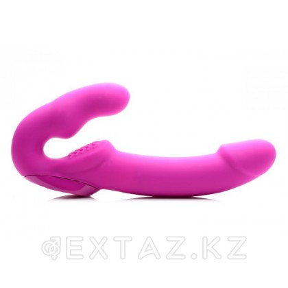 Женский страпон с вибрацией Evoke Rechargeable Vibrating Silicone Strapless Strap On, 24,7 см Розовый от sex shop Extaz