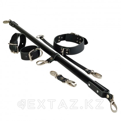 Распорка-комплект с ошейником и наручниками от sex shop Extaz