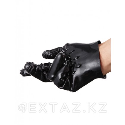 Перчатка для стимуляции Fuck fingers (черная) от sex shop Extaz фото 2