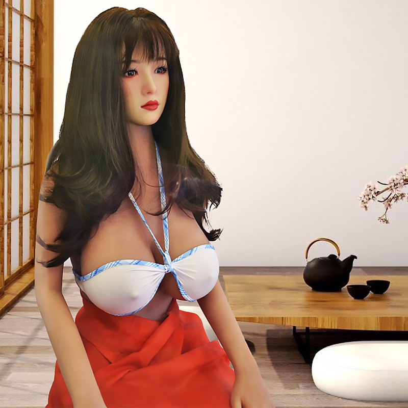  реалистичная секс-кукла Юна